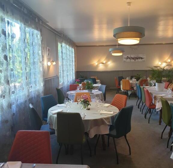 בית מלון כפרי Doubs Rivage