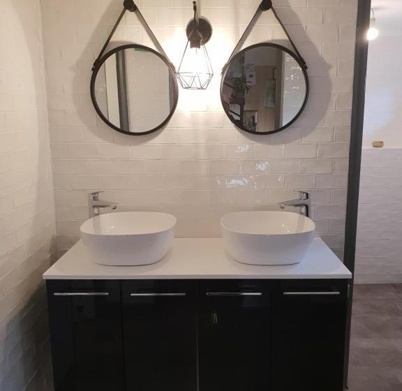 בית מלון כפרי Doubs Rivage