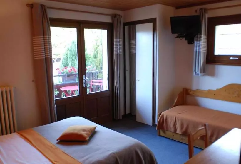 هتل Hôtel Les Glaïeuls