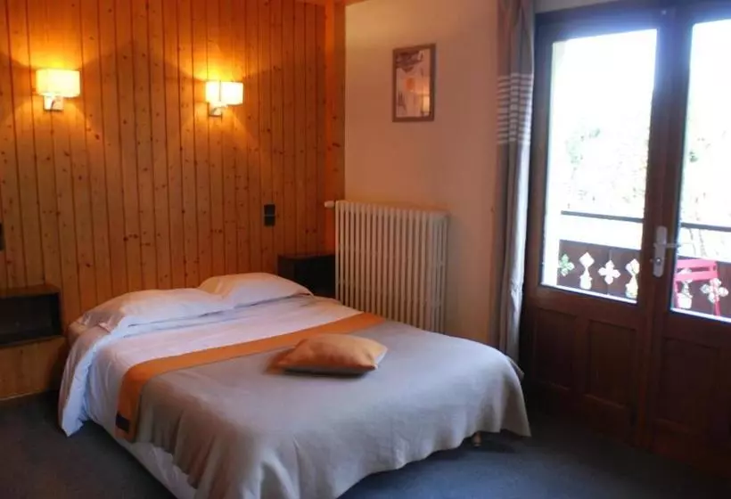 هتل Hôtel Les Glaïeuls