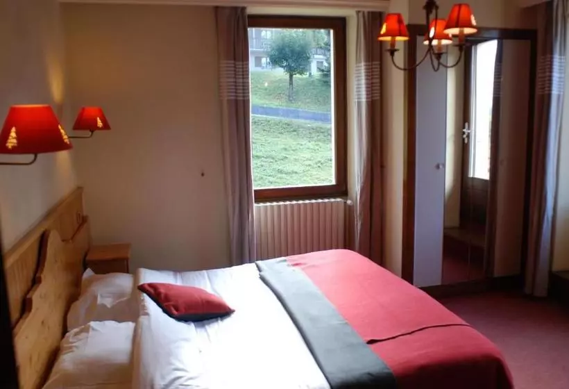 هتل Hôtel Les Glaïeuls