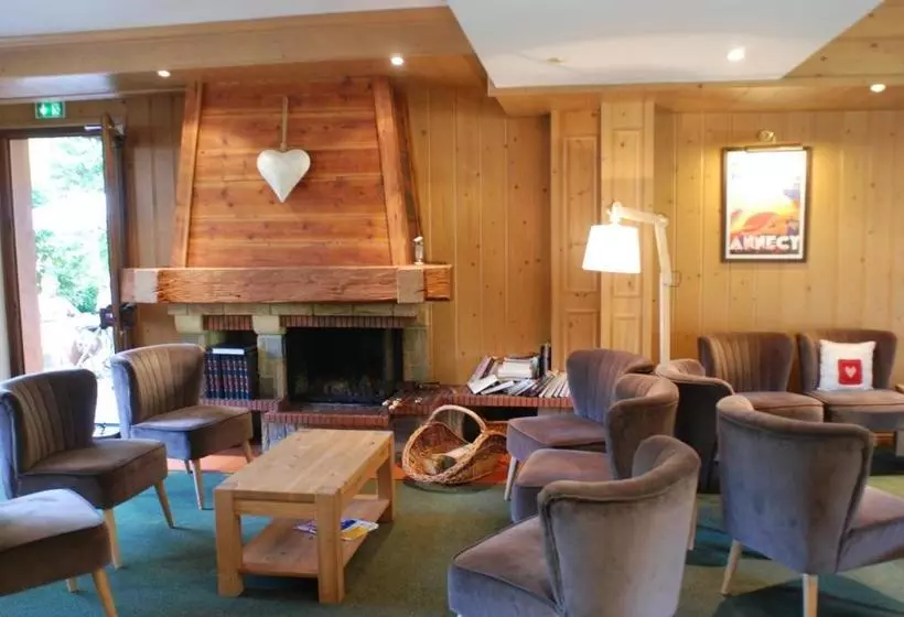 هتل Hôtel Les Glaïeuls