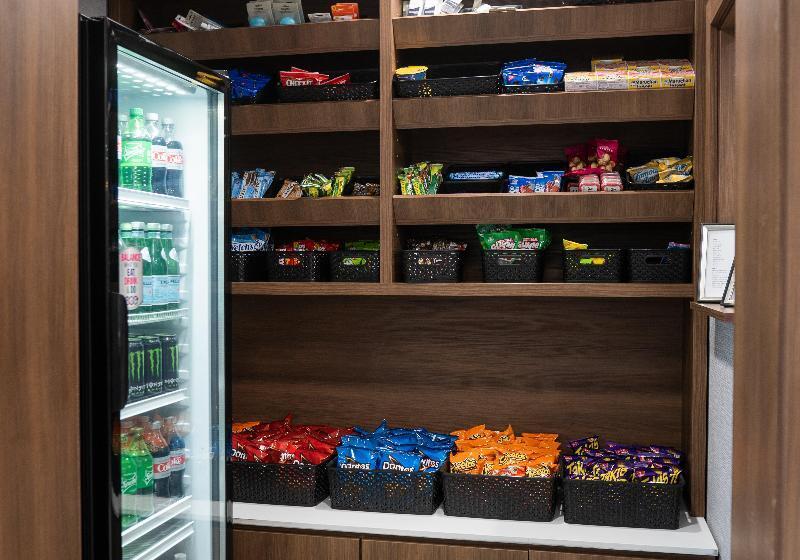 فندق Holiday Inn Express & Suites Lake Forest By Ihg