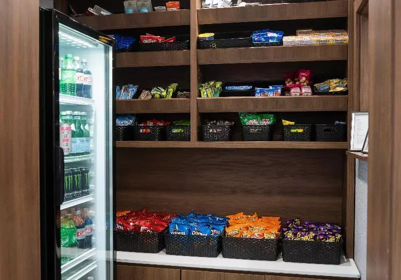 호텔 Holiday Inn Express & Suites Lake Forest By Ihg