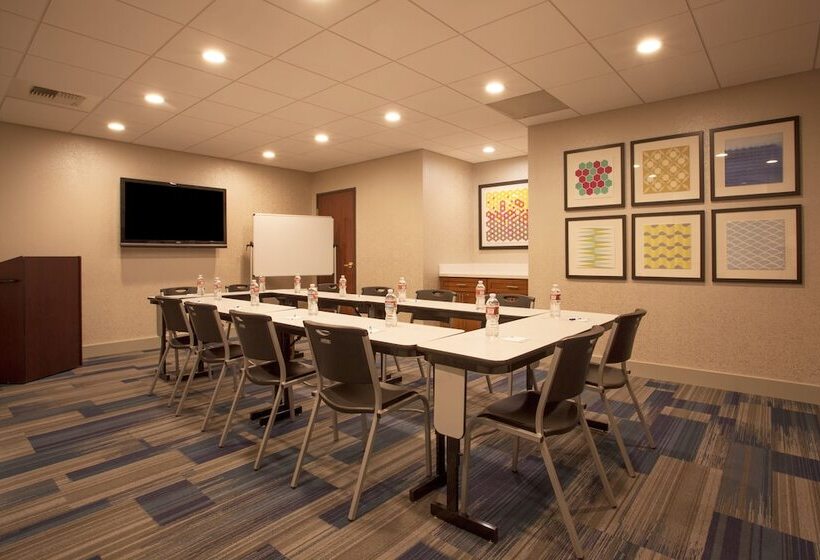 Отель Holiday Inn Express Davis University Area, An Ihg