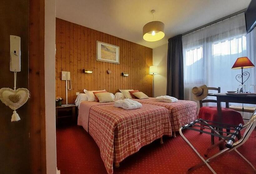 בית מלון כפרי Hôtel Les Triolets