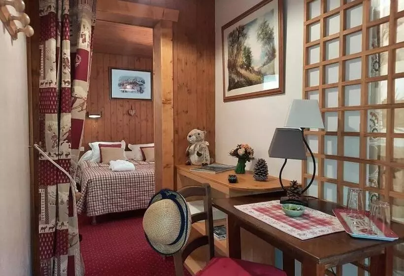 호텔 Hôtel Les Triolets