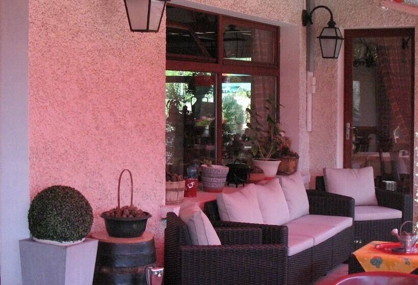 בית מלון כפרי Hôtel Les Triolets