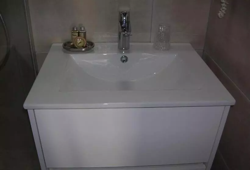 酒店 Hôtel Restaurant L Ecailler