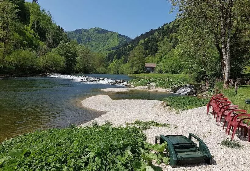 Отель Hôtel Restaurant Le Moulin Du Plain