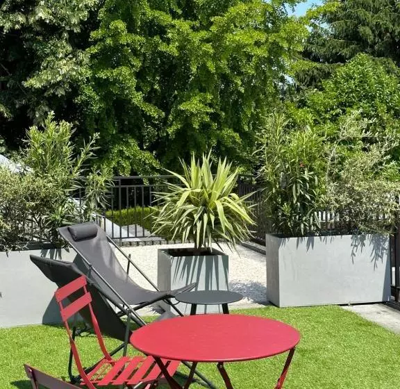 ホテル Logis Hôtel & Restaurant Le Vert Bocage