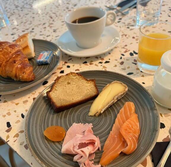 هتل Logis Hôtel & Restaurant Le Vert Bocage