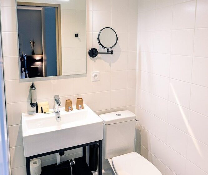 هتل Logis Hôtel & Restaurant Le Vert Bocage