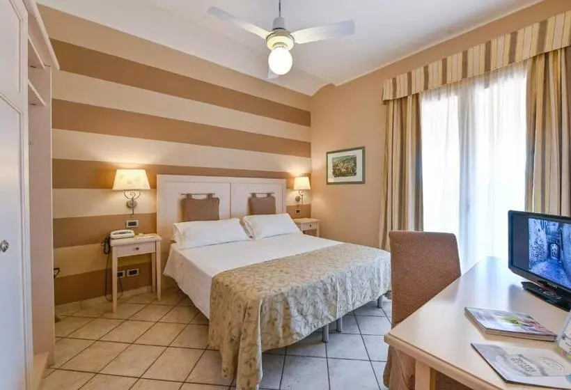 酒店 Liliana Diano Marina