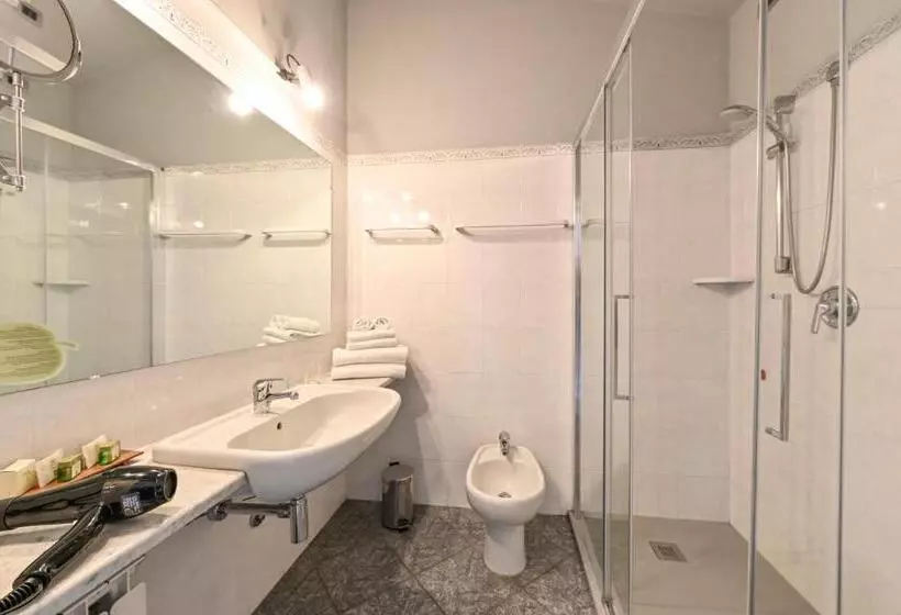 酒店 Liliana Diano Marina