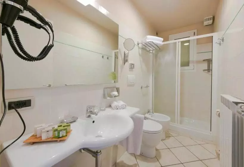 酒店 Liliana Diano Marina