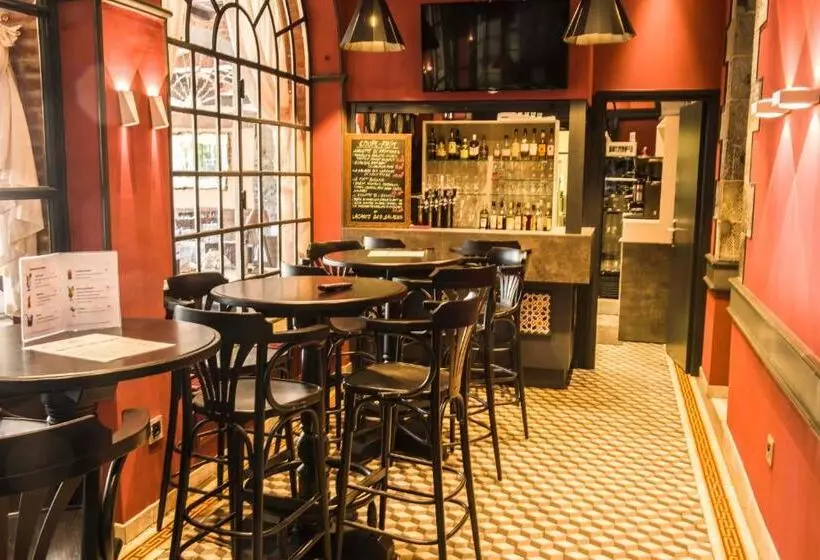 Отель Logis   Château De La Motte   Hôtel & Restaurant