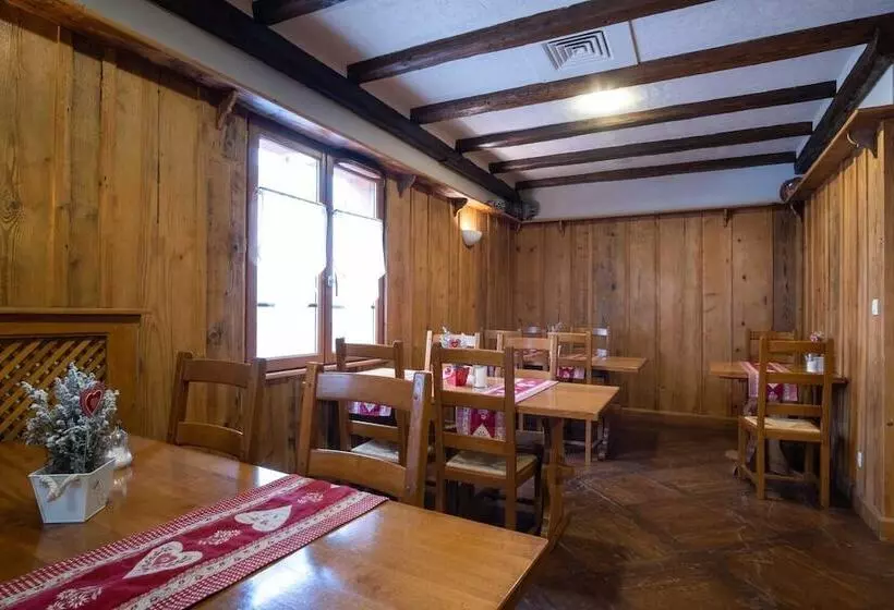 ホテル Relais D Issenheim Table D Hôtes