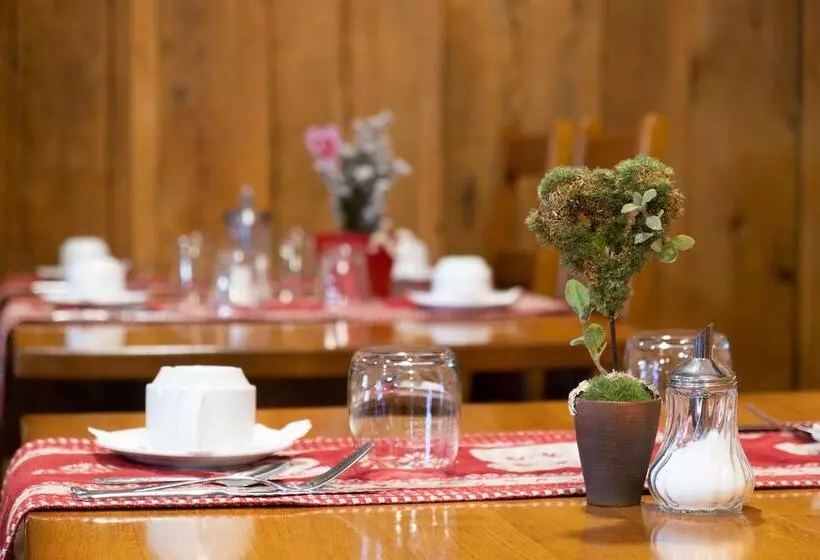 ホテル Relais D Issenheim Table D Hôtes