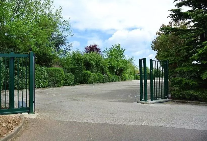 Отель The Originals City, Hôtel Castel Burgond, Dijon Ouest