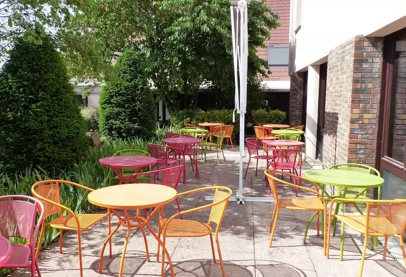 Отель The Originals City, Hôtel Castel Burgond, Dijon Ouest