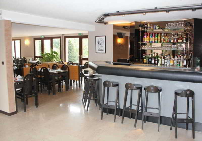 ホテル The Originals City, Hôtel Castel Burgond, Dijon Ouest