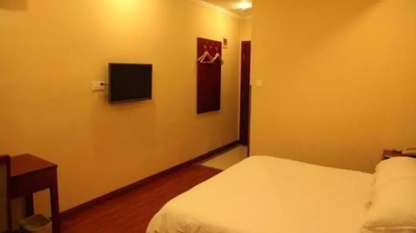 Hotelli Greentree Inn Yixing Zhangzhu Express