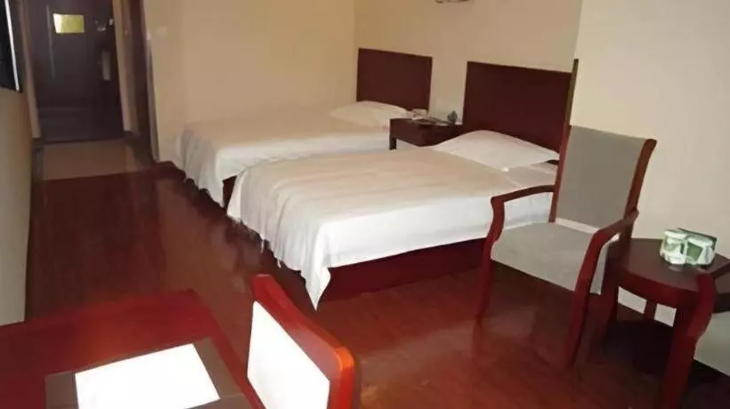 Hotelli Greentree Inn Yixing Zhangzhu Express