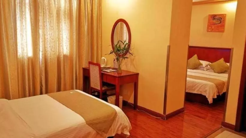 Hotelli Greentree Inn Yixing Zhangzhu Express