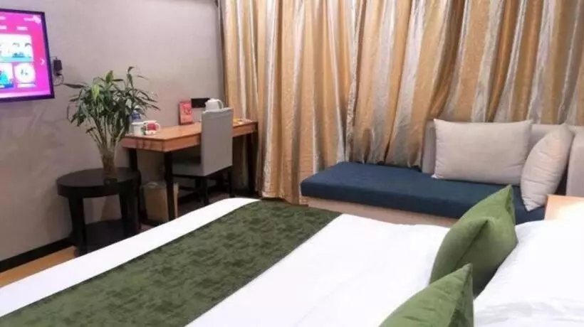 Hotelli Greentree Inn Yixing Zhangzhu Express