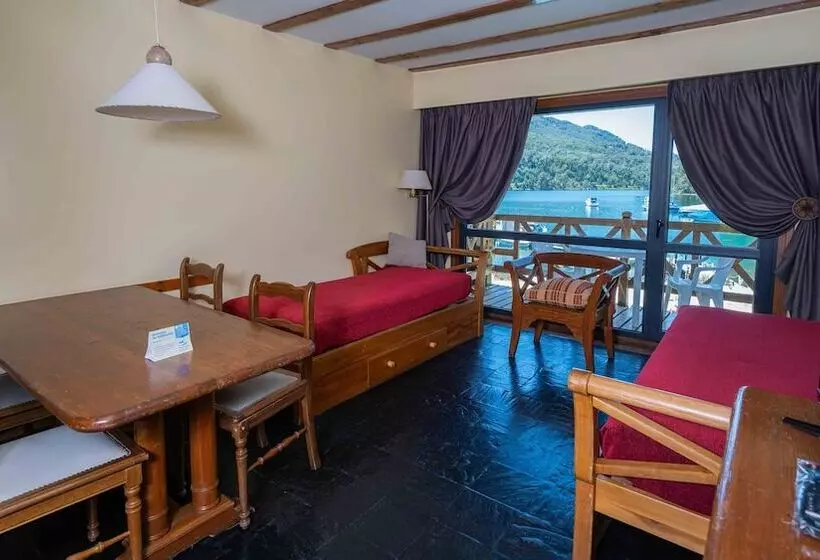 בית מלון כפרי Bahia Manzano Resort