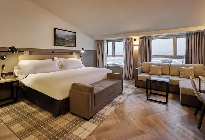 هتل Casa Serras Andorra