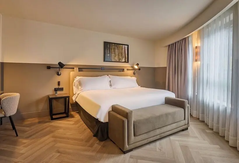 هتل Casa Serras Andorra