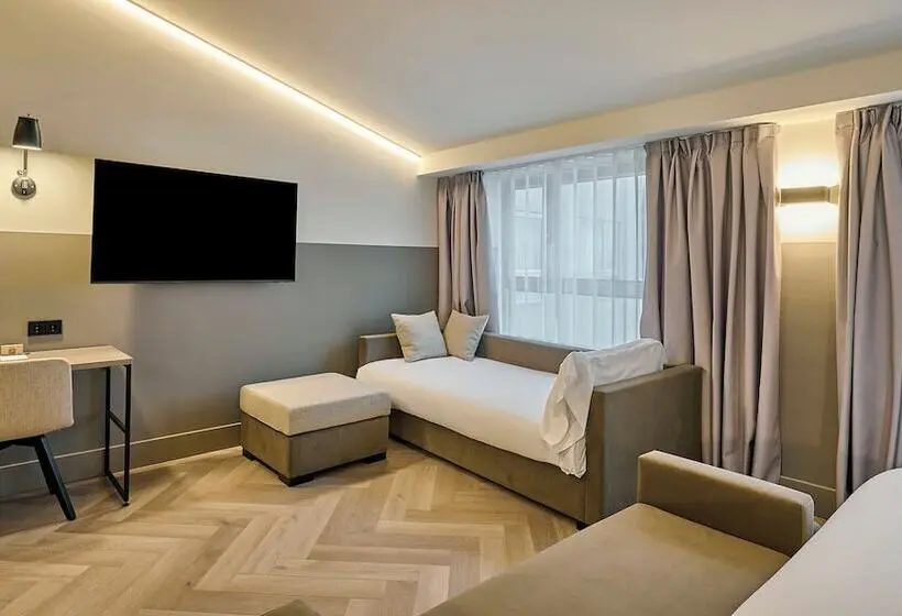 هتل Casa Serras Andorra