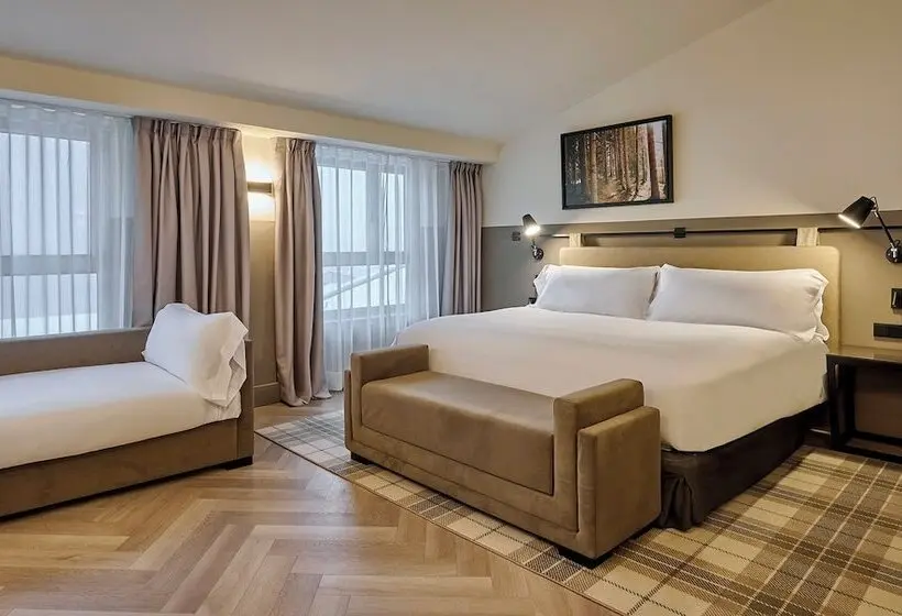 هتل Casa Serras Andorra