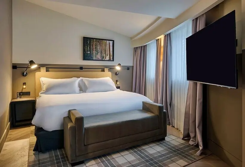 هتل Casa Serras Andorra