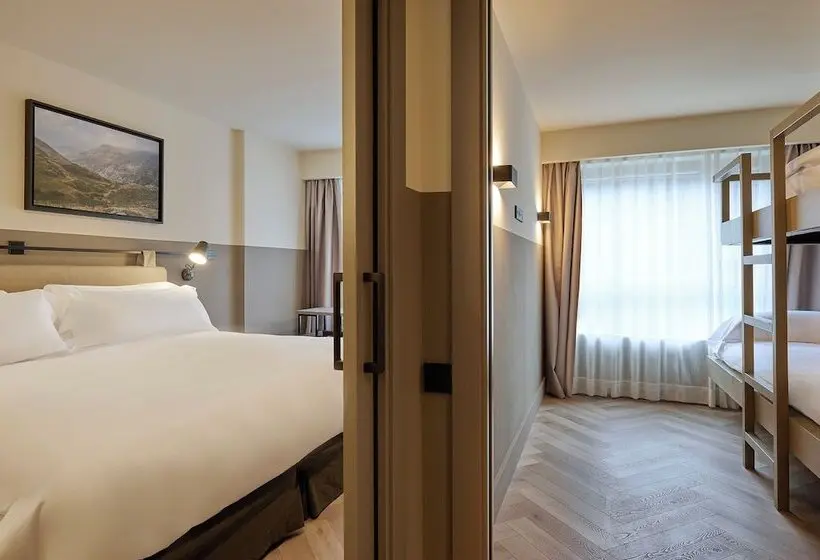 هتل Casa Serras Andorra