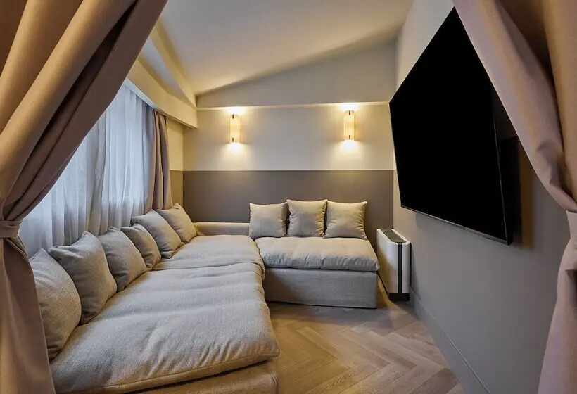 هتل Casa Serras Andorra