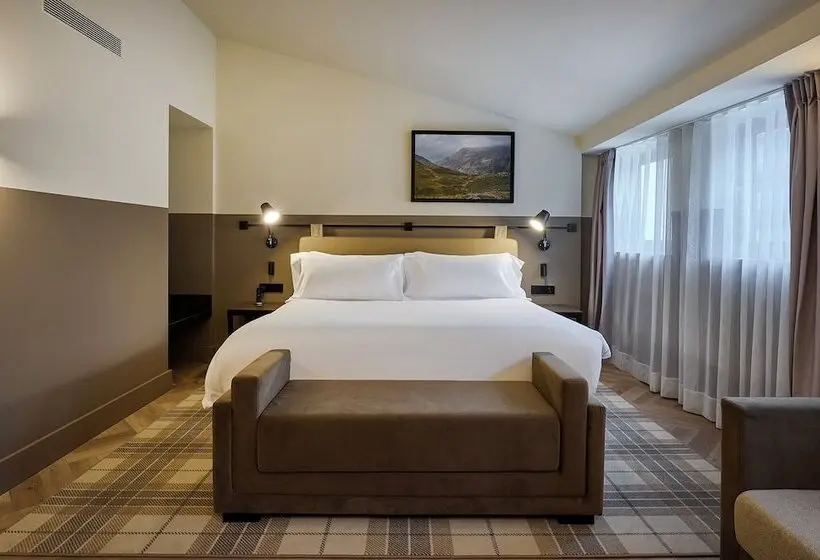 هتل Casa Serras Andorra
