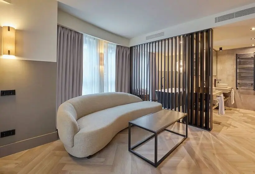 هتل Casa Serras Andorra