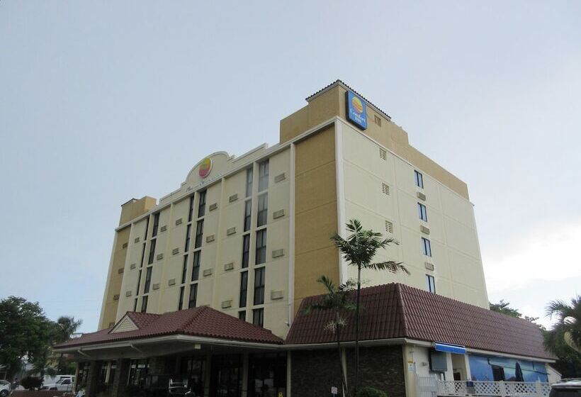 בית מלון כפרי Comfort Inn Oceanside Deerfield Beach