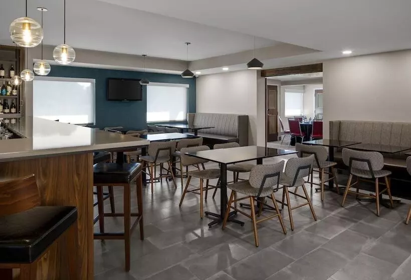 ホテル Four Points By Sheraton Newark Christiana Wilmington