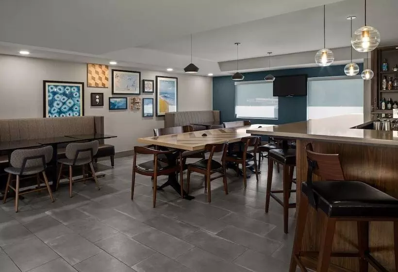 ホテル Four Points By Sheraton Newark Christiana Wilmington