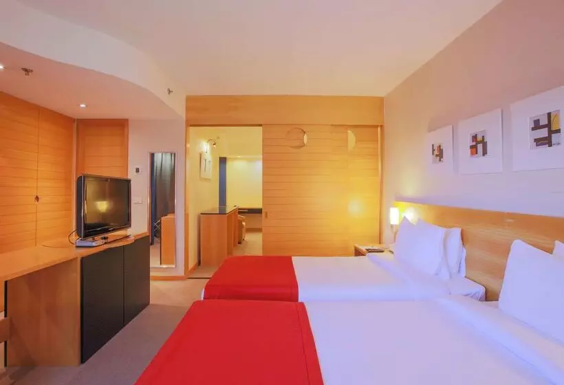 בית מלון כפרי Golden Tulip Brasilia Alvorada