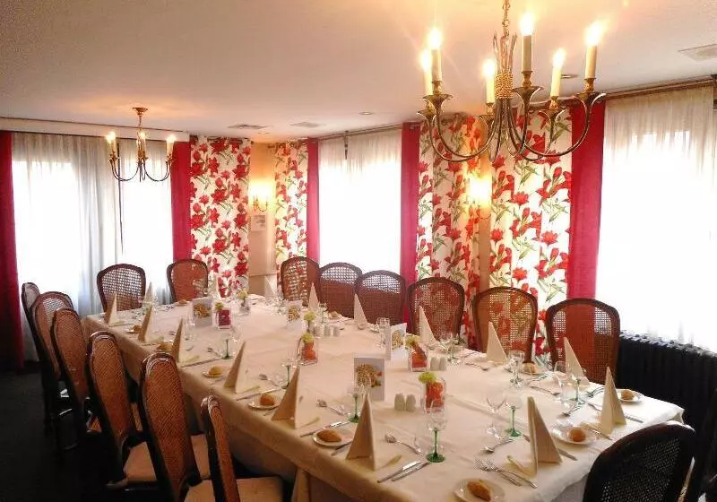 فندق Hostellerie Saint Florent