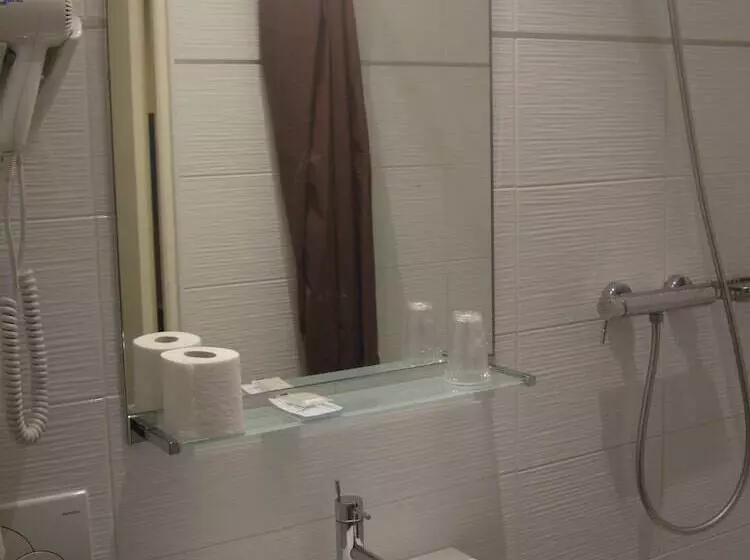 فندق Hôtel Patio Brancion