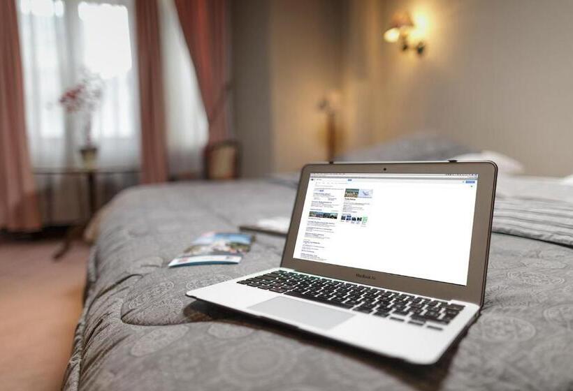 هتل Isla Rey Jorge