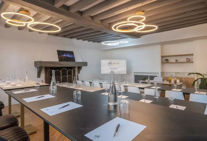 فندق La Clef Des Châteaux