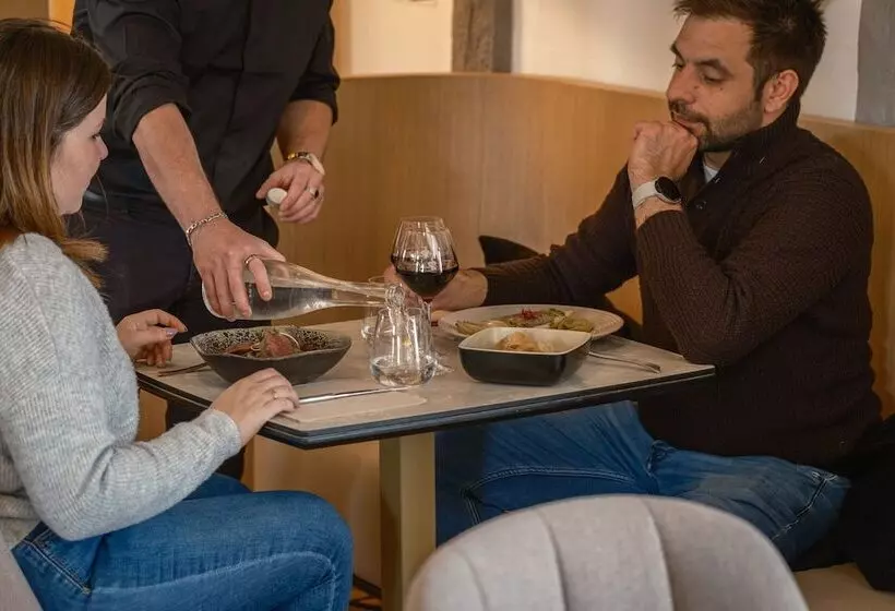 فندق La Clef Des Châteaux