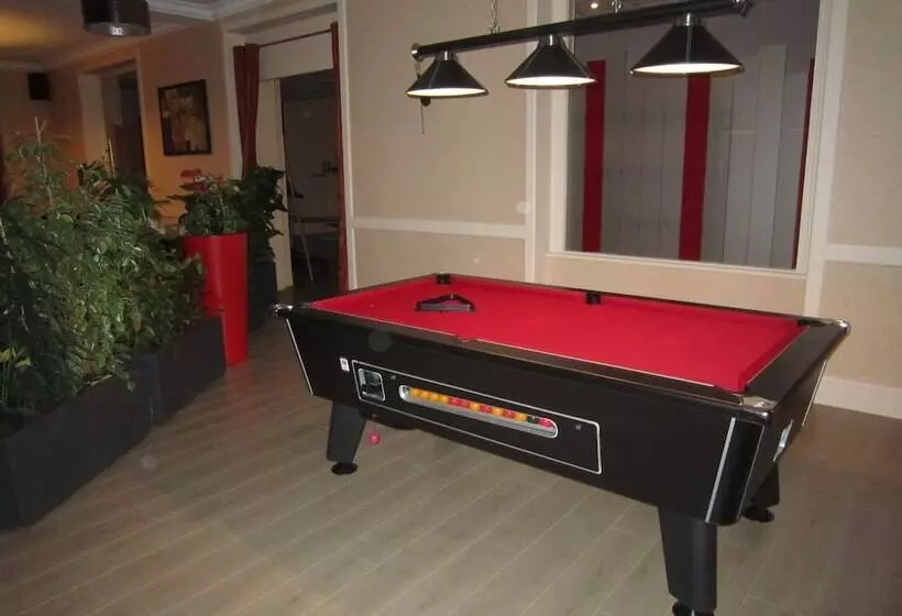 فندق Le Castelet